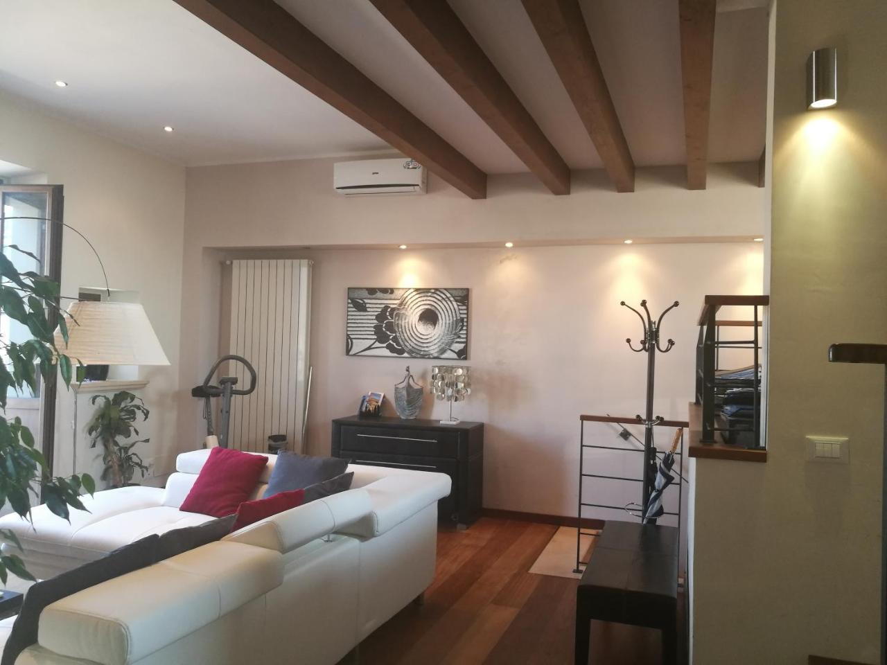 スルモナ Legacy Bed & Breakfast エクステリア 写真